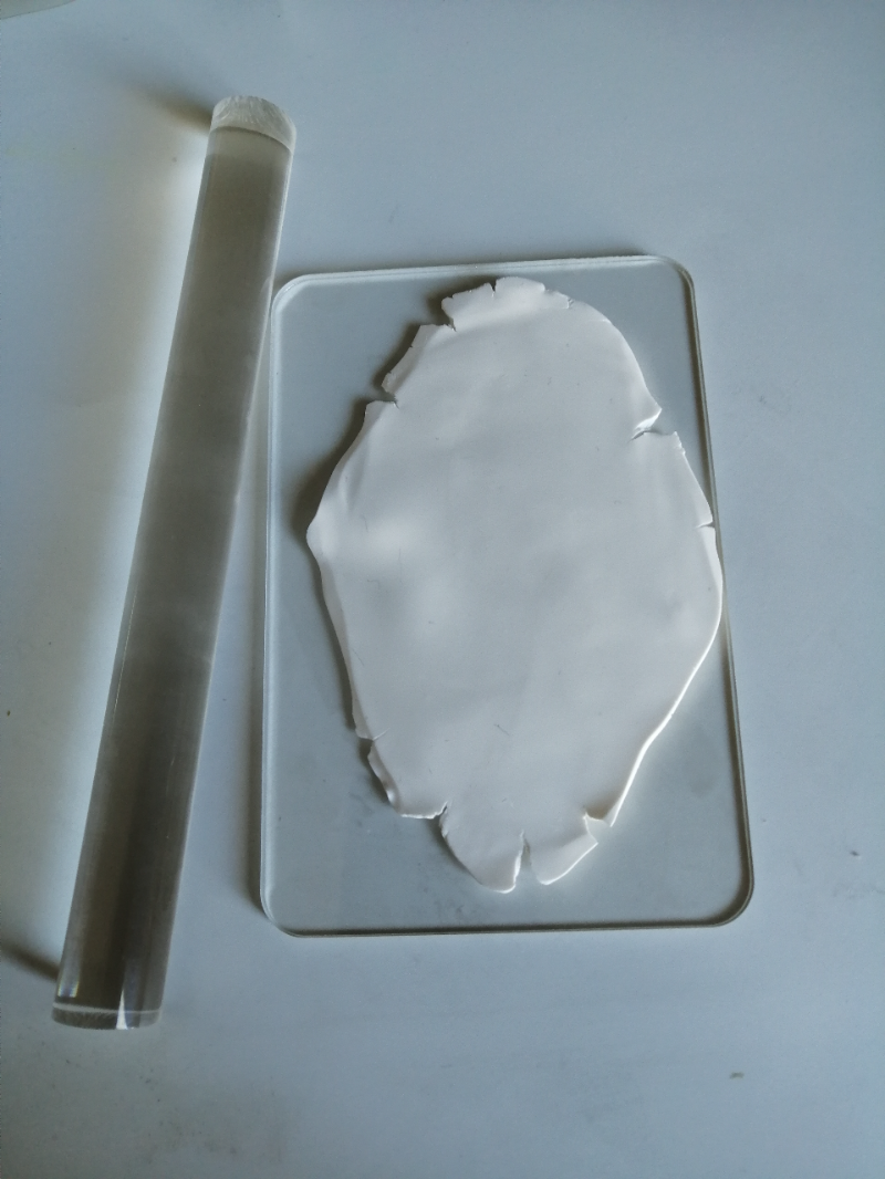 étaler la pâte fimo 