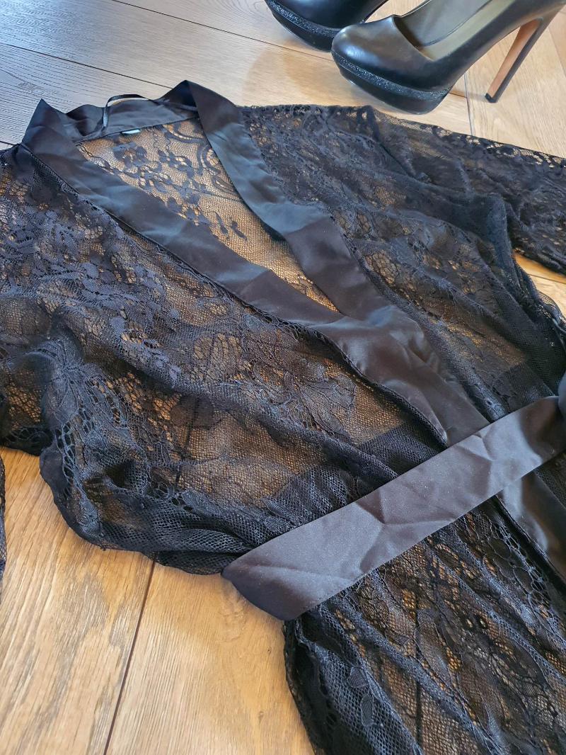 kimono noir en dentelle Hunkermöller occasion 