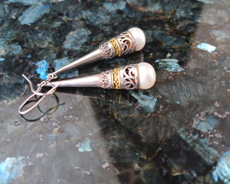 boucles d'oreilles en forme de goutte argenté mis or 